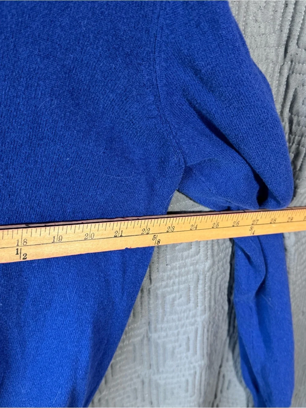 Foxcroft Mens XL Blue V Neck Sweater Cotton Cashmere Blend Lightweight Soft